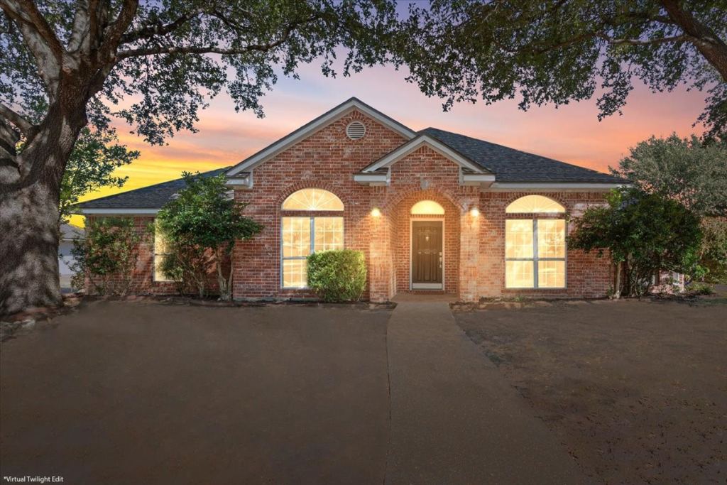 10005 Polo Park Circle, Waco, TX 76712 — photo 1
