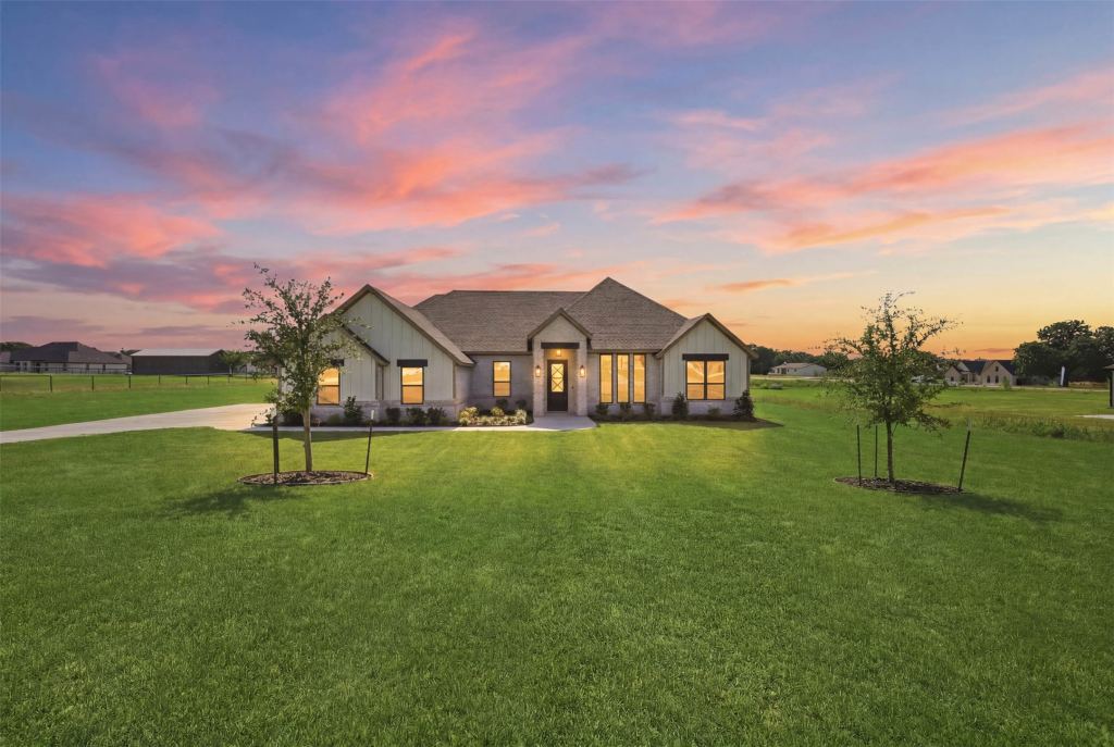 2004 Forest Bridge Drive, Azle, TX 76020 — photo 1