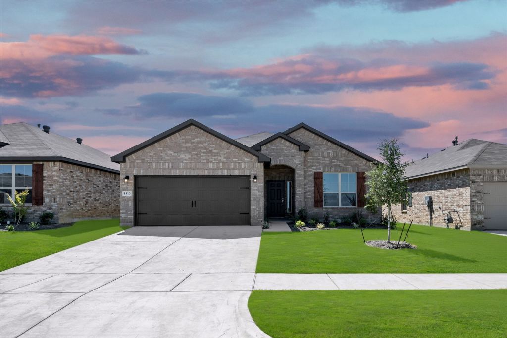 1913 Seminole Drive, Cleburne, TX 76033 — photo 1