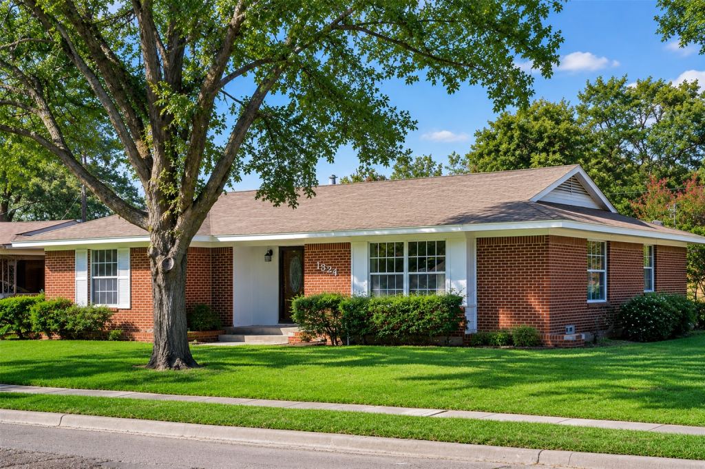 1824 Westway Avenue, Garland, TX 75042 — photo 1