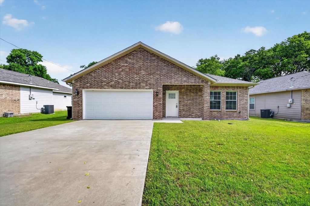 4404 Harris Street, Greenville, TX 75401 — photo 1