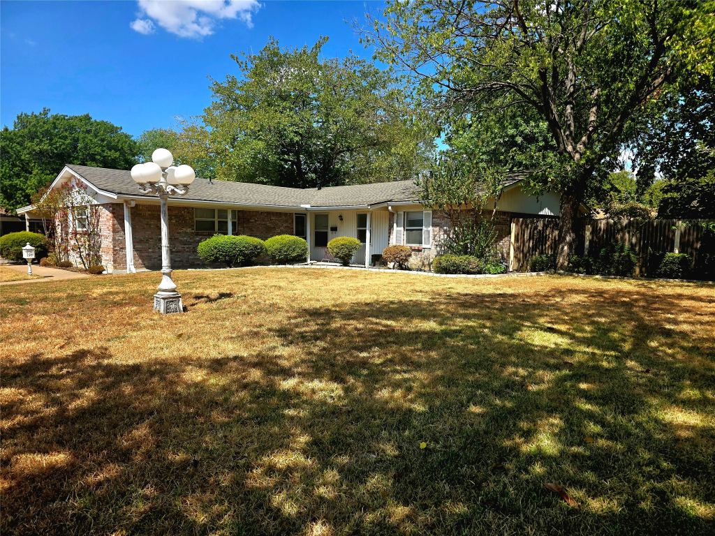 272 Palomino Drive, Saginaw, TX 76179 — photo 1