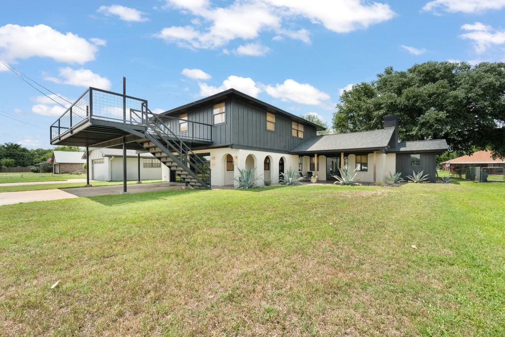3708 Coral Sands Court, Granbury, TX 76049 — photo 1