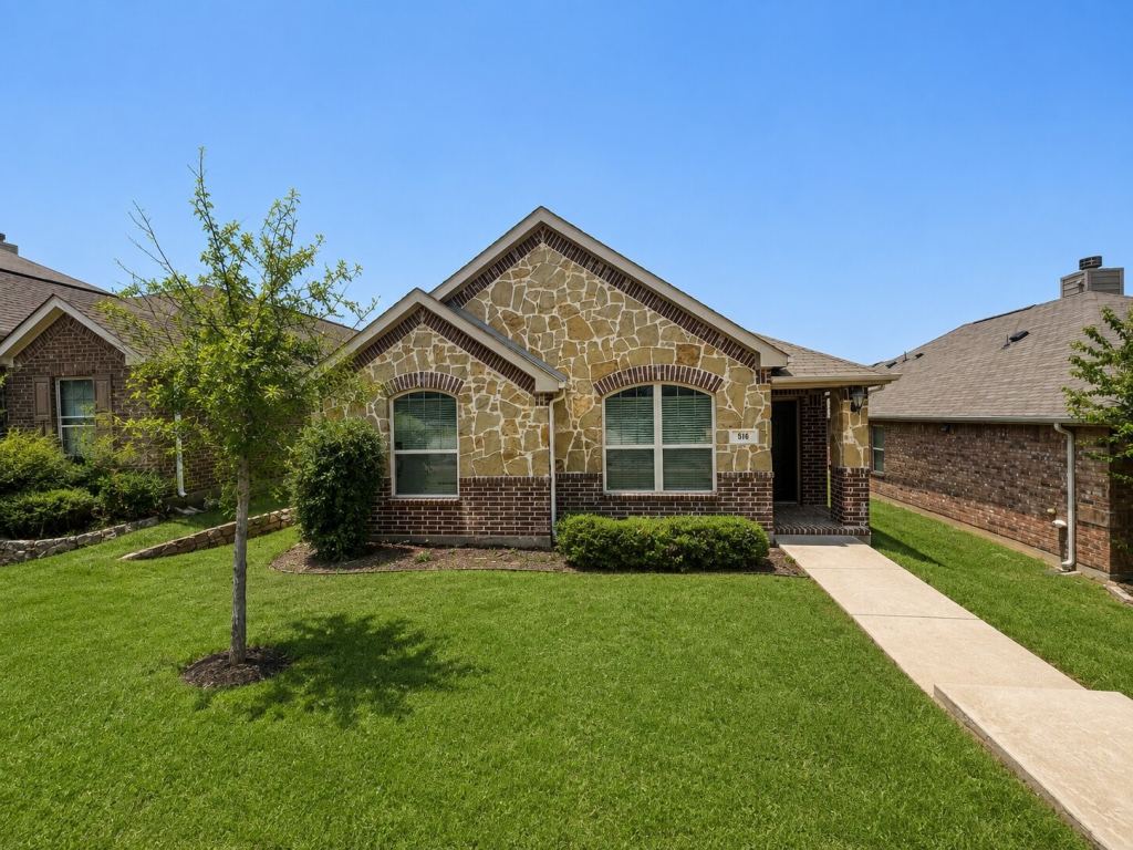 516 Cheyenne Drive, Aubrey, TX 76227 — photo 1