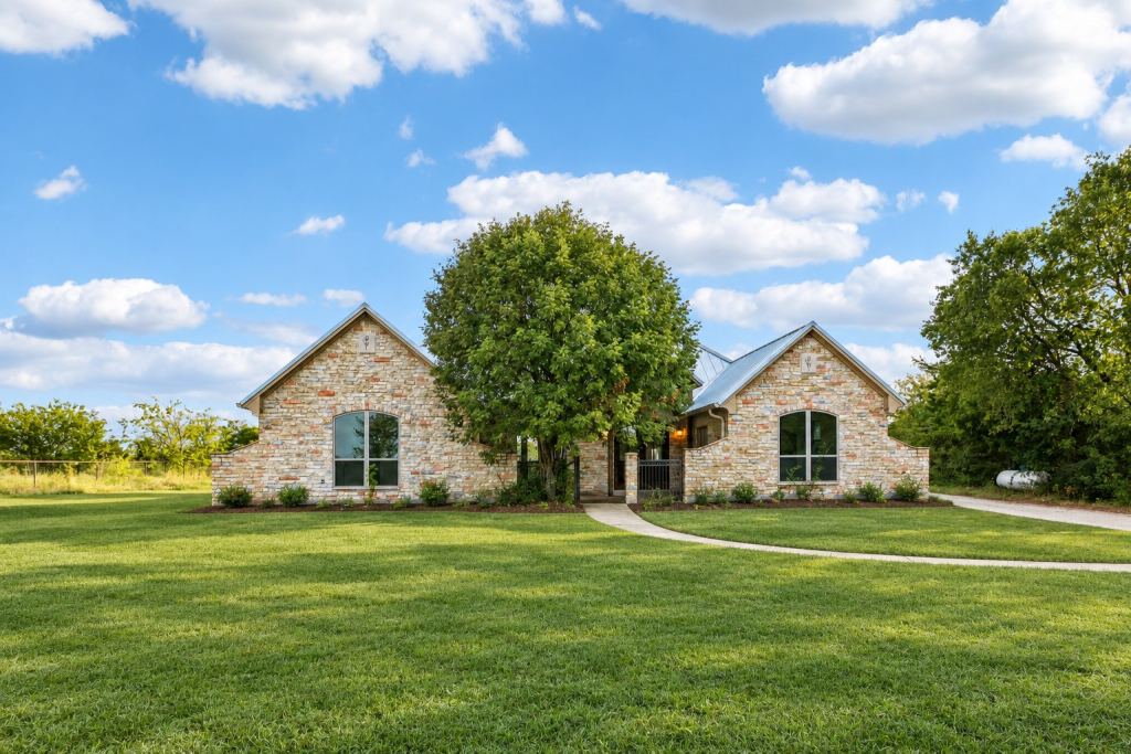 6620 Montgomery Road, Midlothian, TX 76065 — photo 1