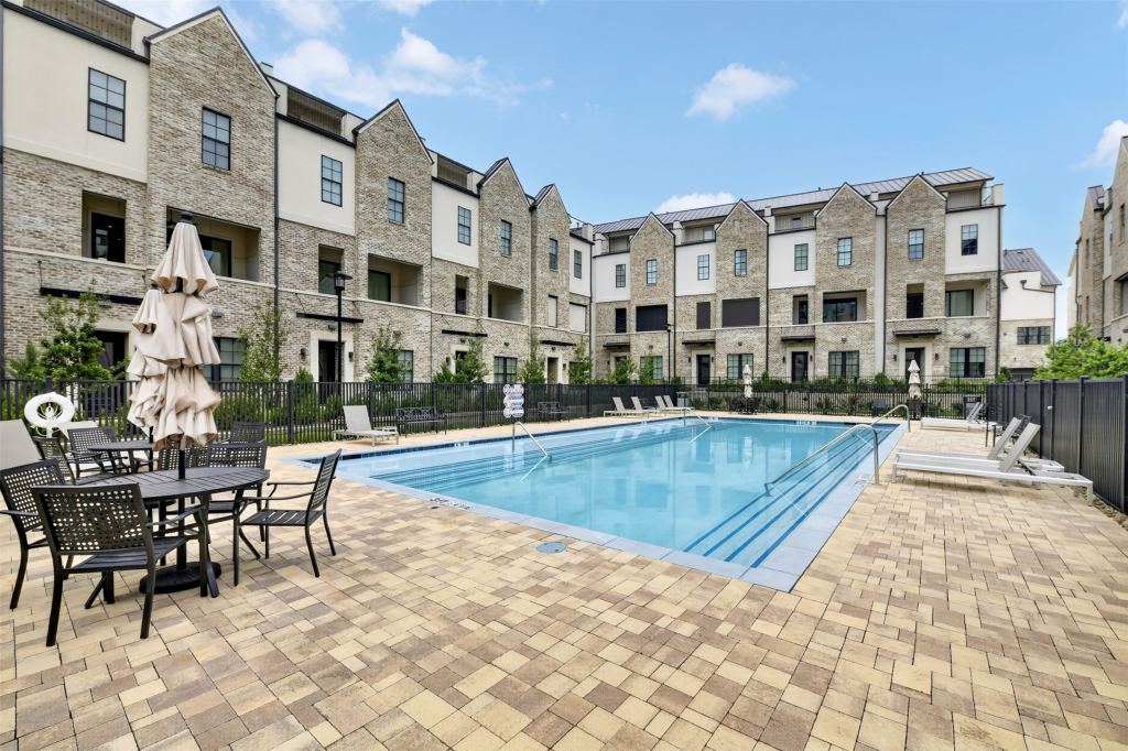 610 Dalton Lane, Irving, TX 75039 — photo 1