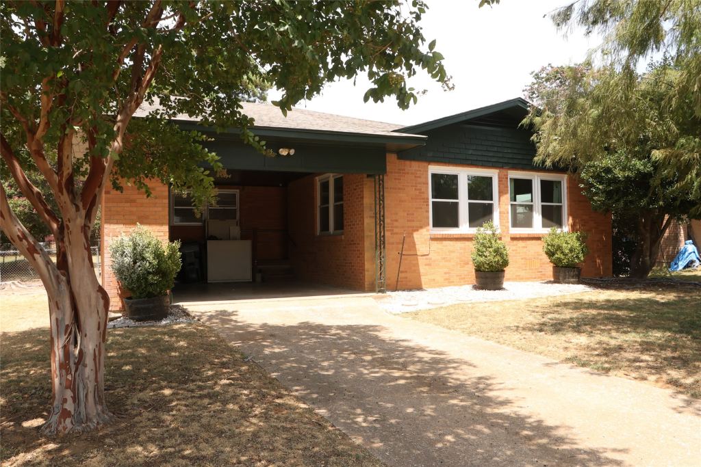 2705 Sunset Street, Denison, TX 75020 — photo 1