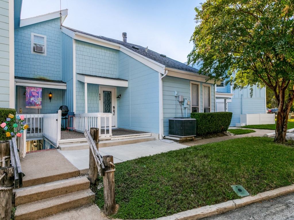 680 Harbor Drive