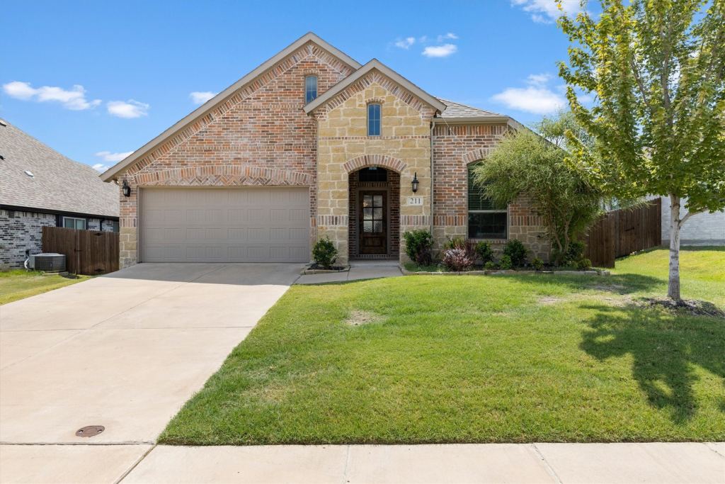 211 Nickolas Drive, Princeton, TX 75407 — photo 1