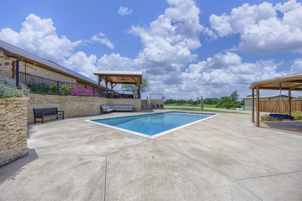 1131 Harvey Lane, Denison, TX 75020 — photo 1