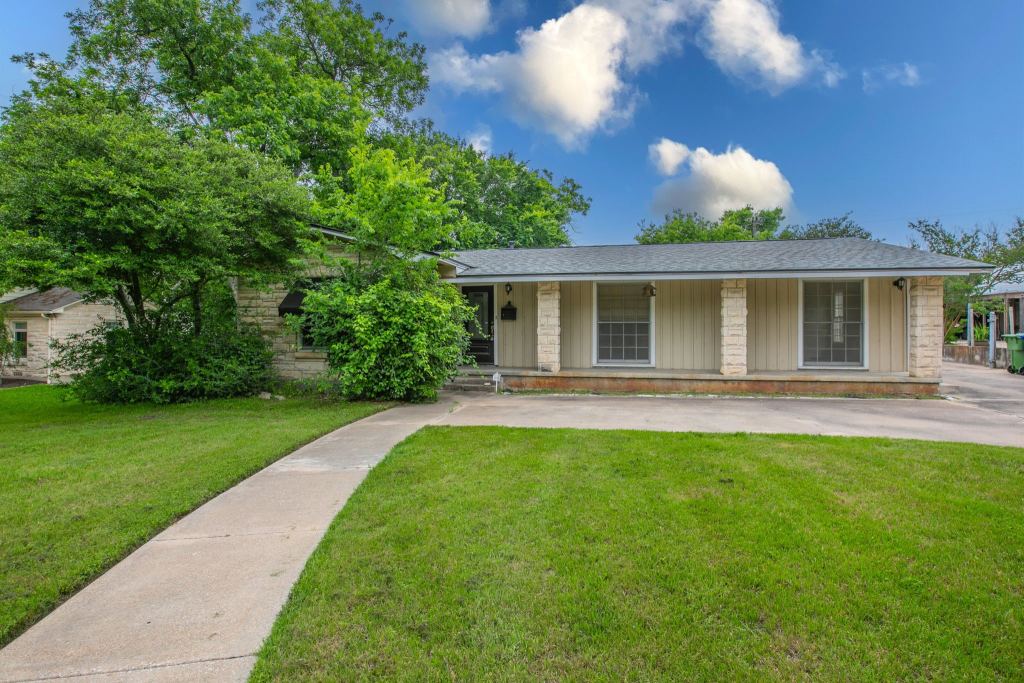3606 Austin Avenue, Waco, TX 76710 — photo 1