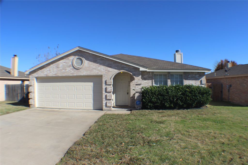 856 Mccully Street, White Settlement, TX 76108 — photo 1
