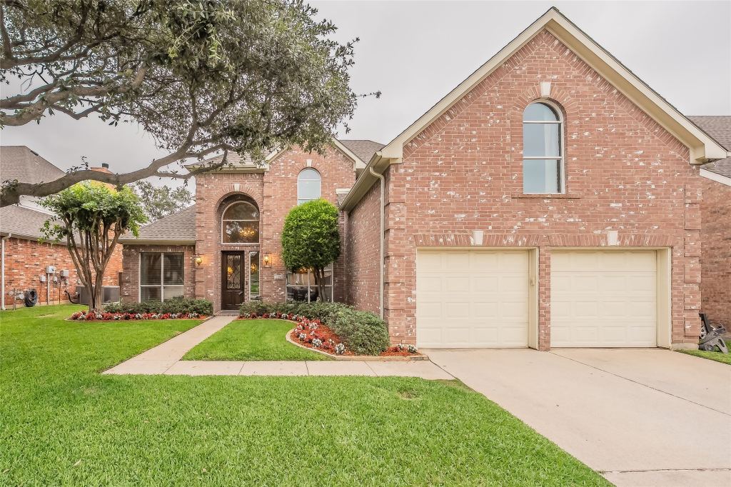 3240 Paddock Circle