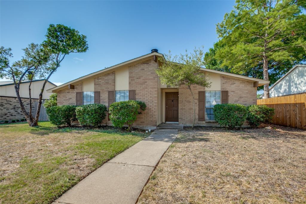 960 Lockhart Drive, Plano, TX 75023 — photo 1