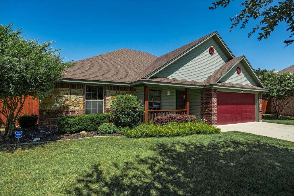 1221 Eagle Lake Drive, Azle, TX 76020 — photo 1