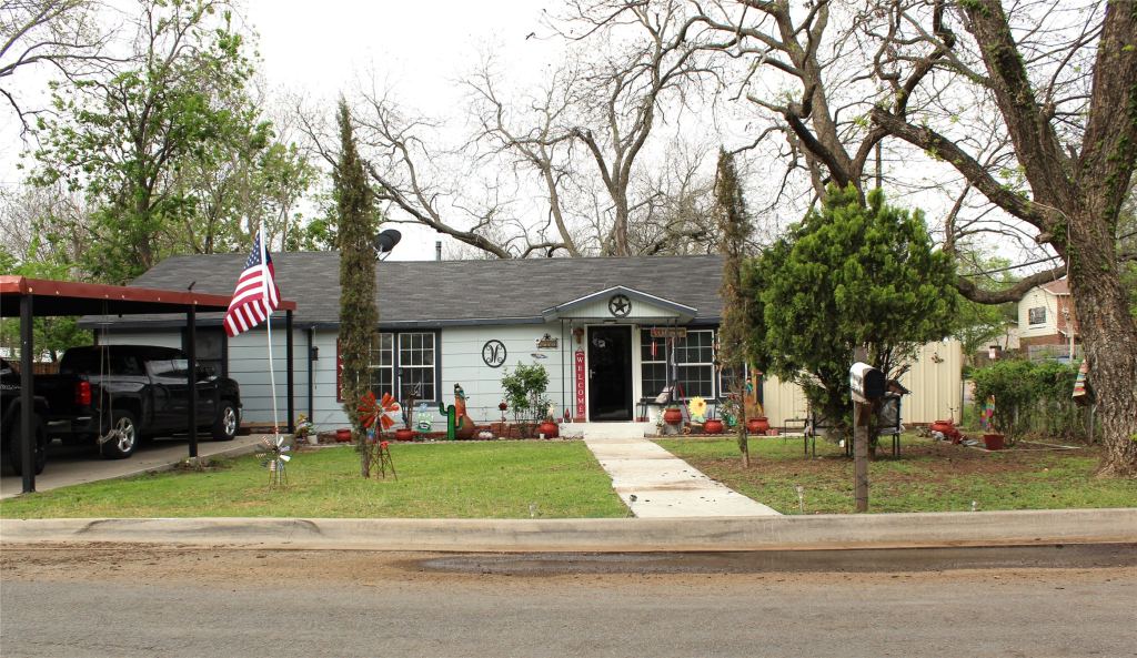 1090 N Race Street, Stephenville, TX 76401 — photo 1