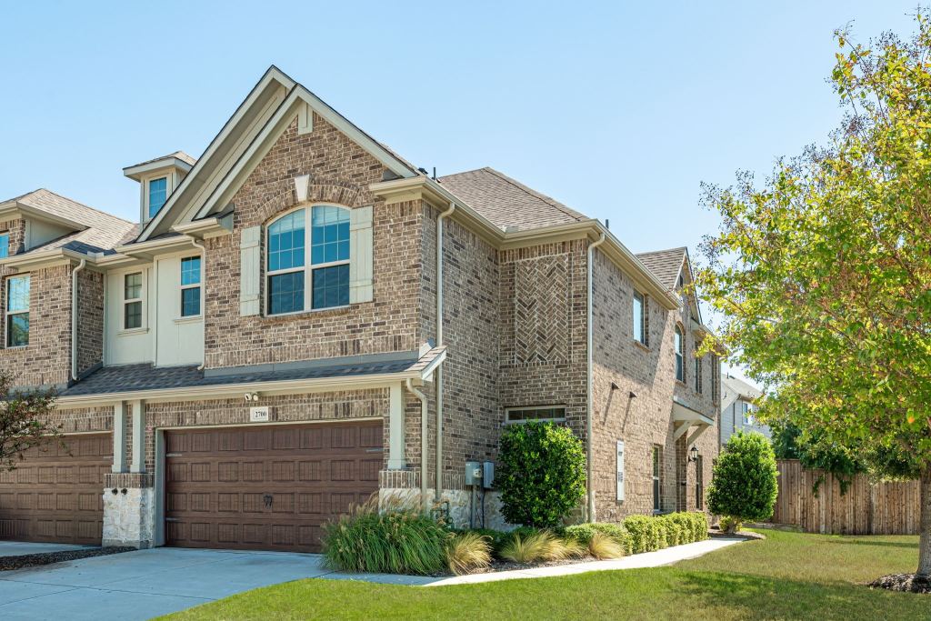2700 Starburst Drive
