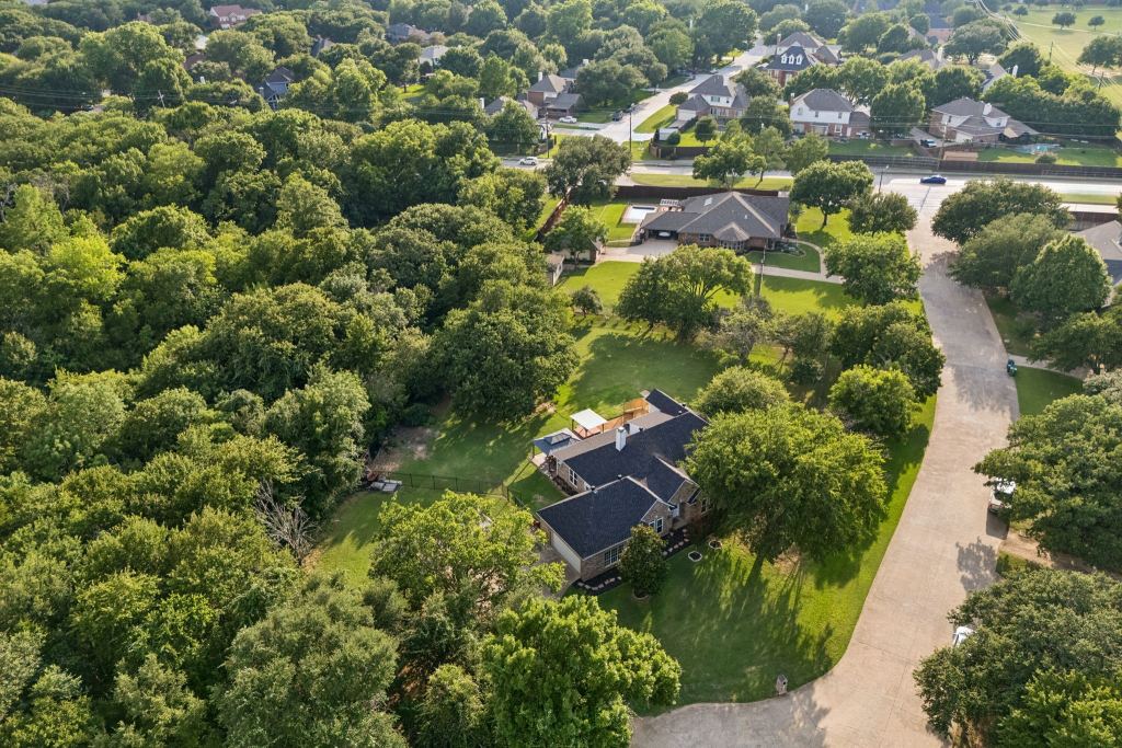 1092 Holly Lane, Lewisville, TX 75067 — photo 1