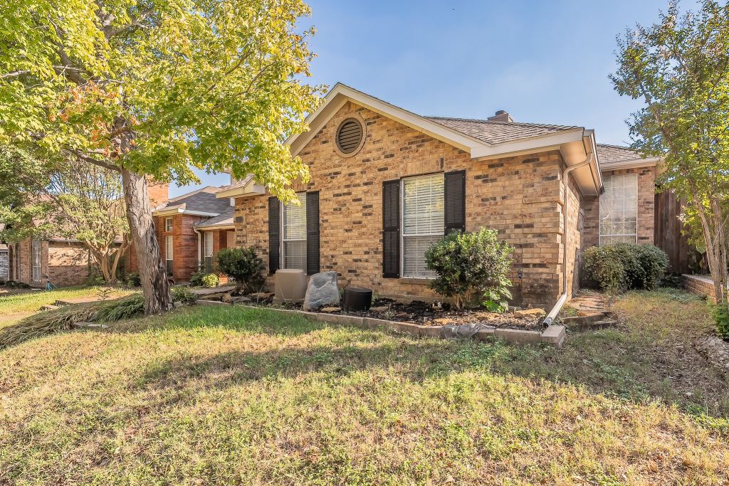 1322 Overlook Drive, Lewisville, TX 75067 — photo 1
