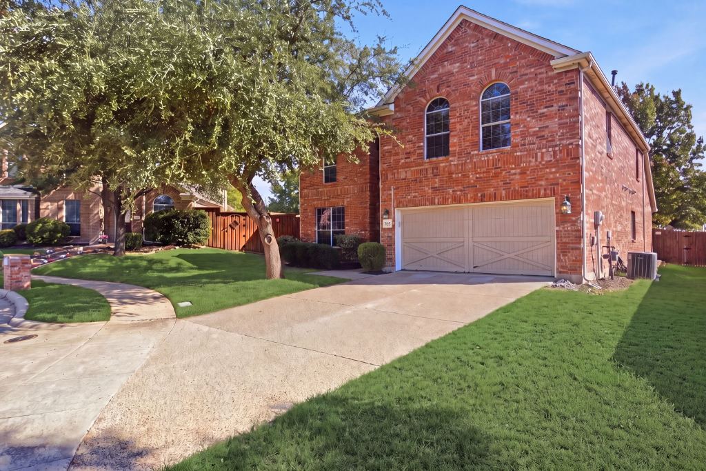 705 Royal Crest Court