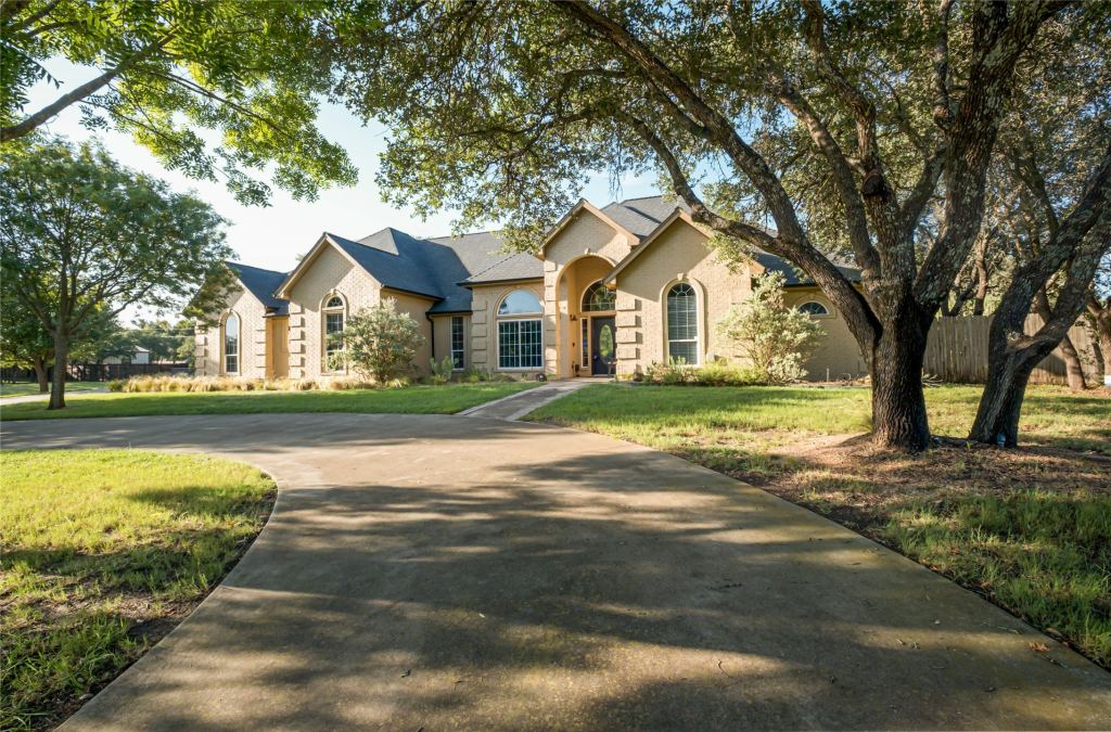182 Lakeview Drive, Aledo, TX 76008 — photo 1