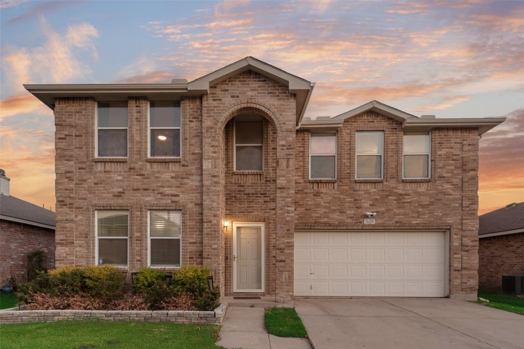 1620 Rialto Way, Fort Worth, TX 76247 — photo 1