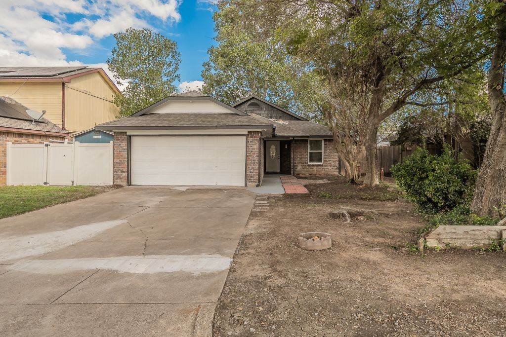 4811 Abbott Avenue, Arlington, TX 76018 — photo 1