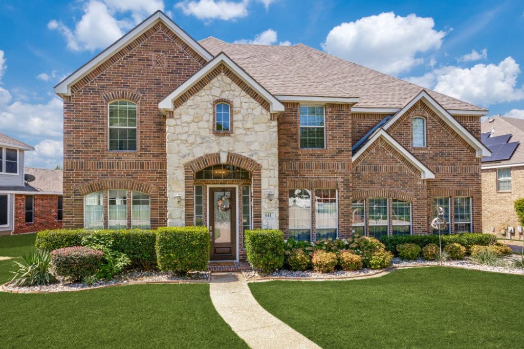 611 Creekwood Lane