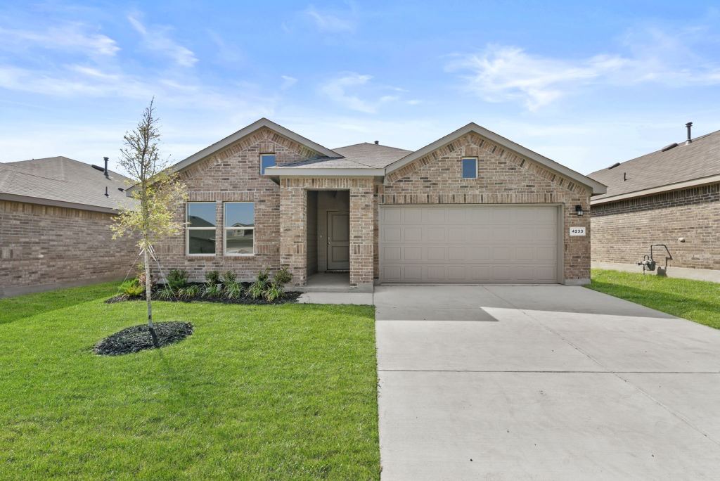 4233 Trickling Creek Lane, Fort Worth, TX 76036 — photo 1