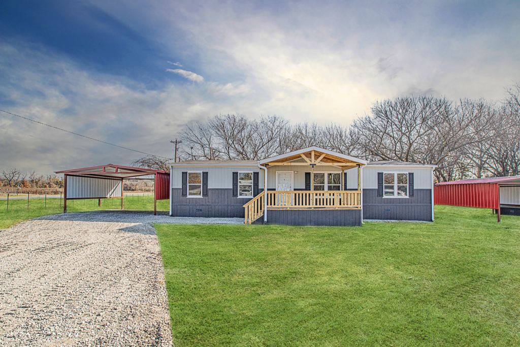 101 Kelly Court, Azle, TX 76020 — photo 1