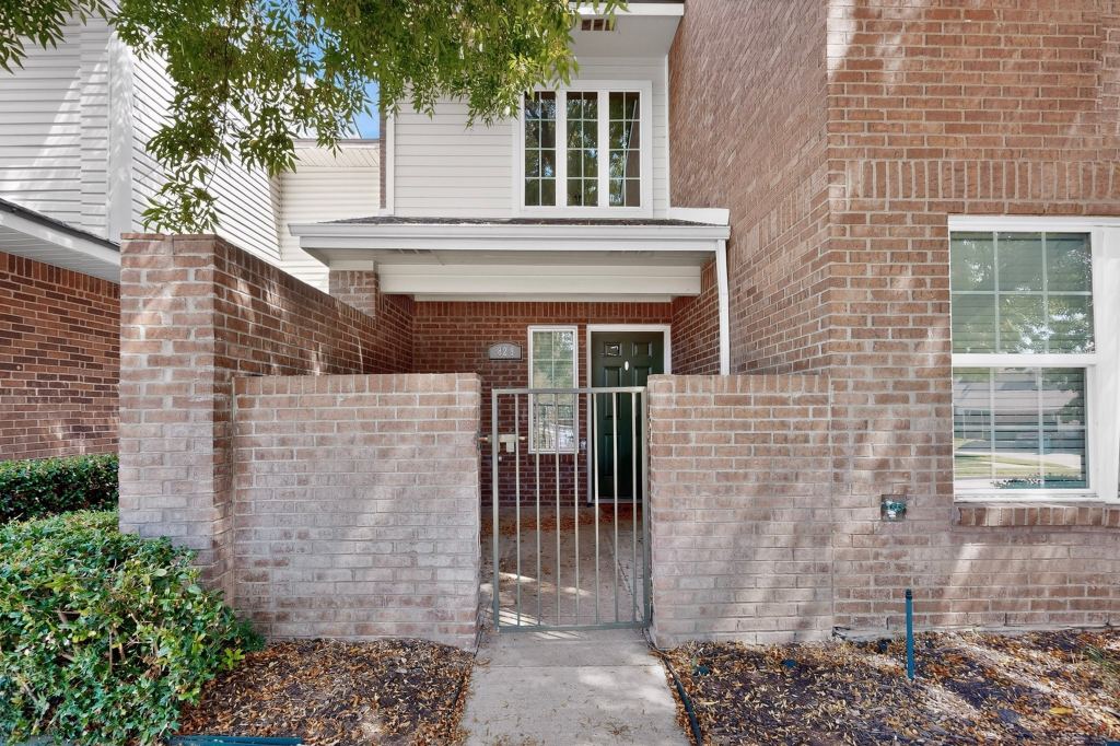 829 Summercreek Drive, Lewisville, TX 75067 — photo 1