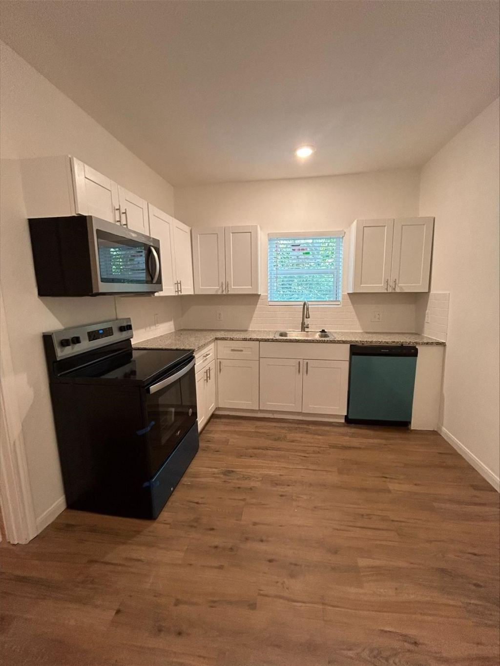 705 E Jones Street, Sherman, TX 75090 — photo 1
