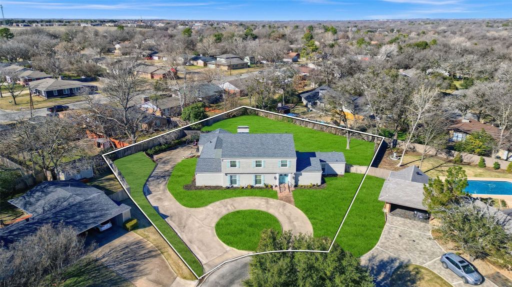 1016 Crestview Drive, Sherman, TX 75092 — photo 1