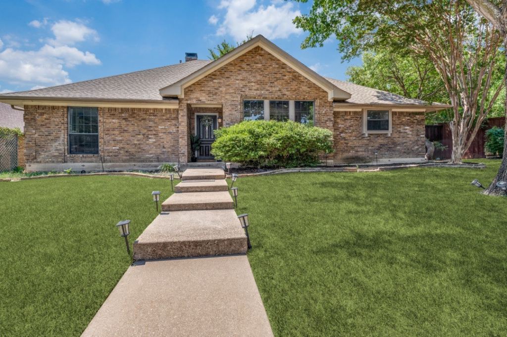 4300 Driftwood Drive, Plano, TX 75074 — photo 1