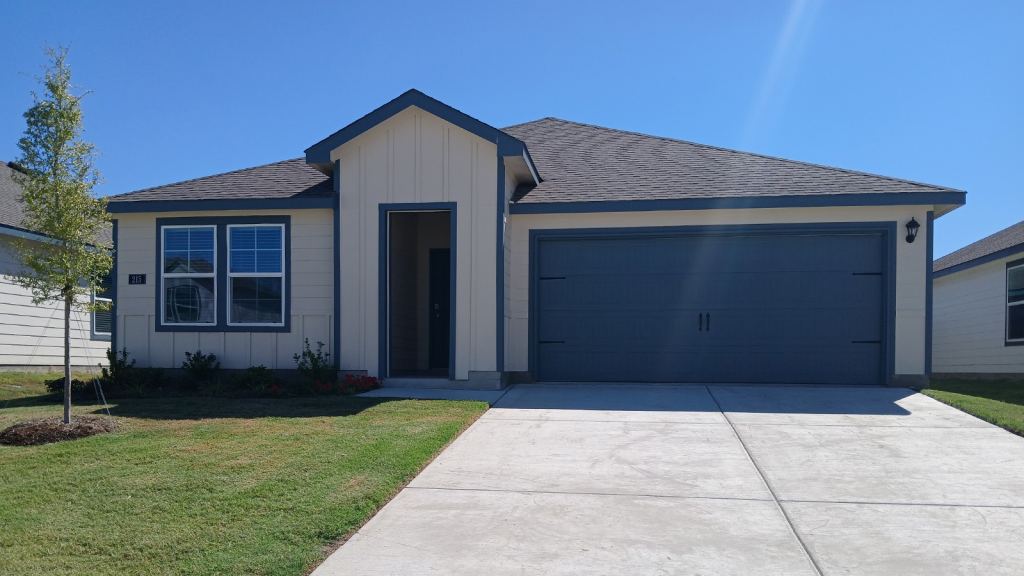 215 Whispering Pine Drive, Royse City, TX 75189 — photo 1