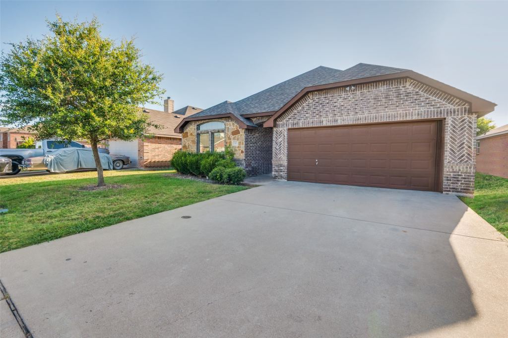 347 Creekside Way, Waxahachie, TX 75165 — photo 1