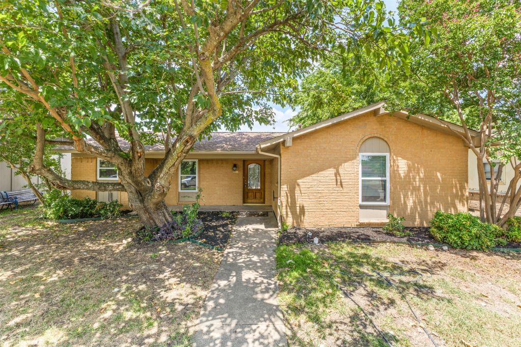 929 Meadow Mead Drive, Allen, TX 75002 — photo 1