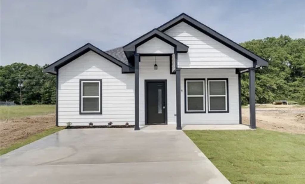 116 Bowie Street, Mabank, TX 75156 — photo 1