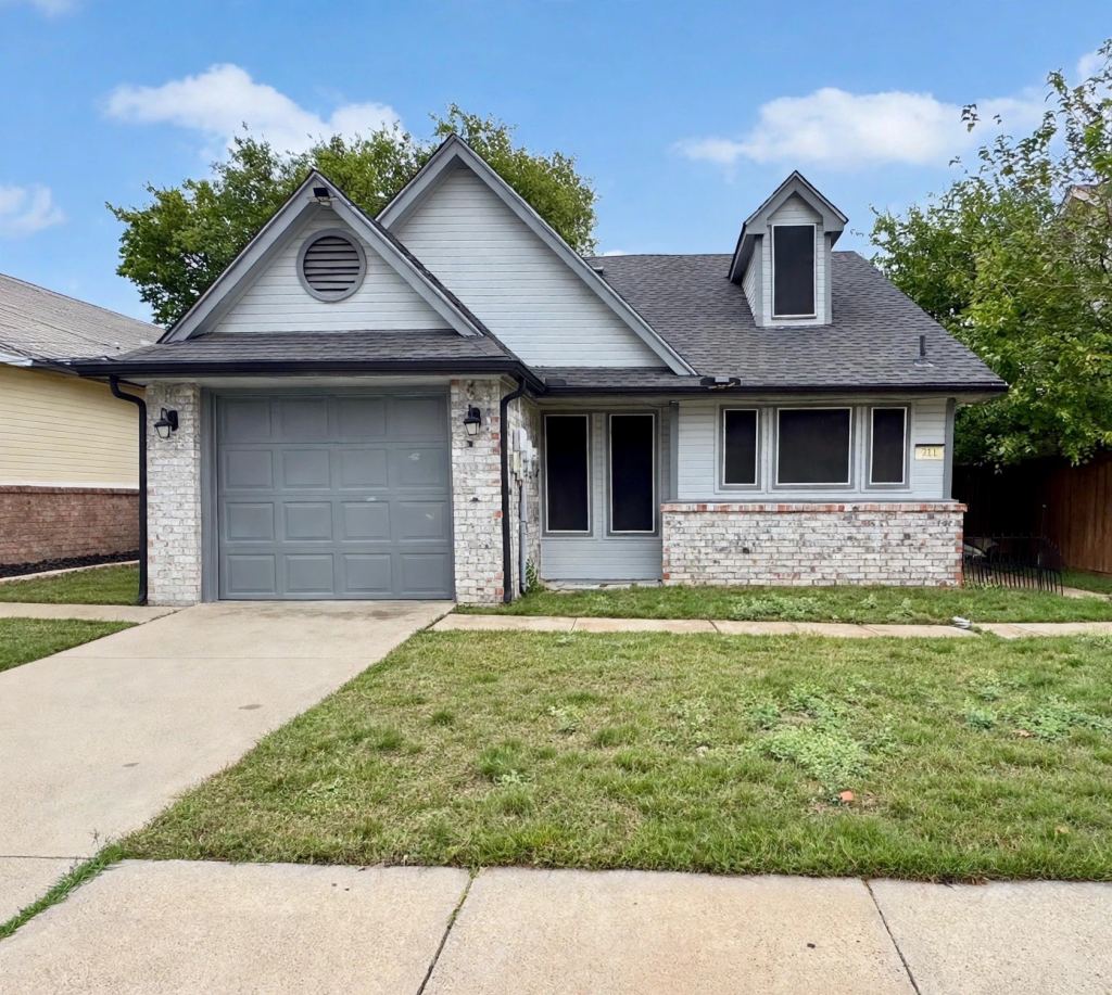 911 Gaynor Avenue, Duncanville, TX 75137 — photo 1