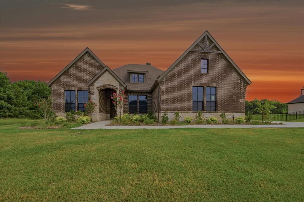 1460 Julian Drive, Van Alstyne, TX 75495 — photo 1