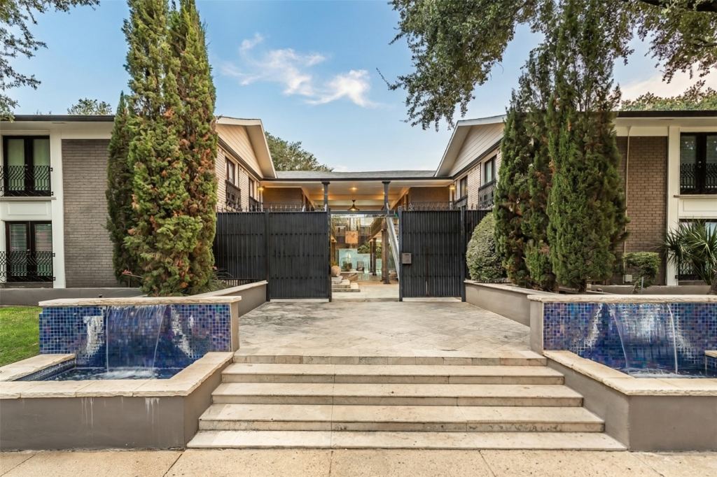 10205 Regal Oaks Drive 123, Dallas, TX 75230 — photo 1