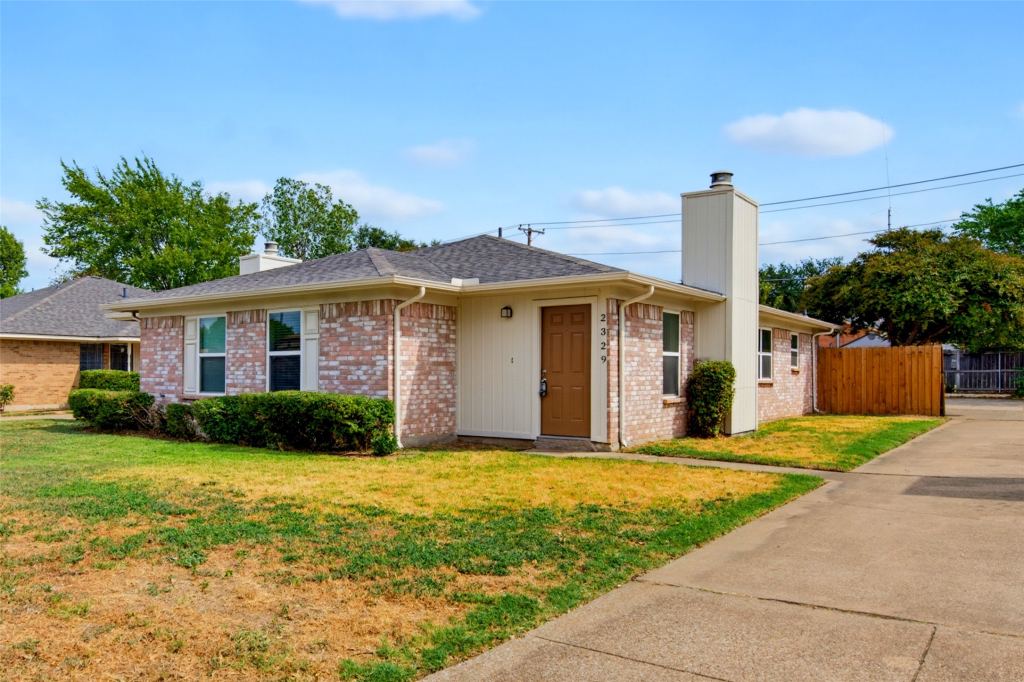 2329 Lido Lane, Arlington, TX 76015 — photo 1