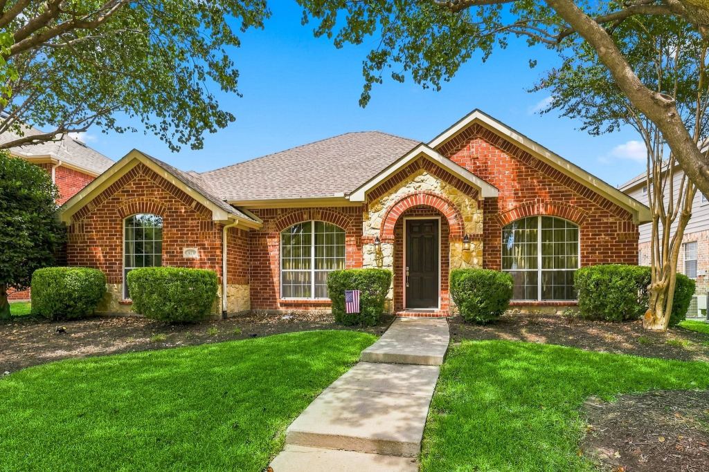 423 Fox Trail, Allen, TX 75002 — photo 1