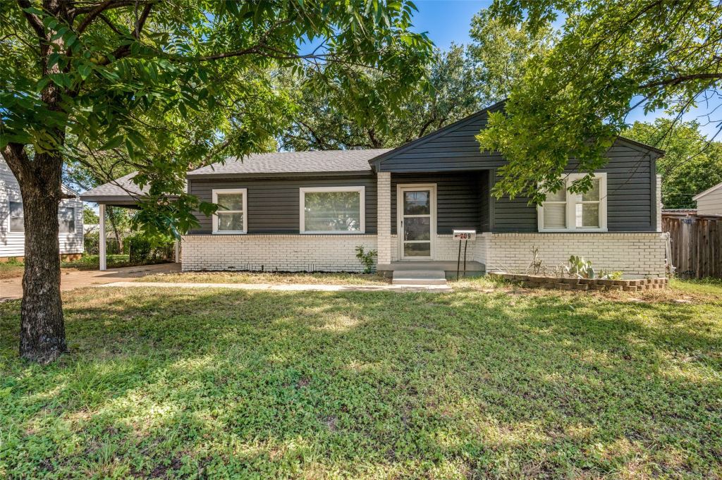209 W 12th Street, Irving, TX 75060 — photo 1