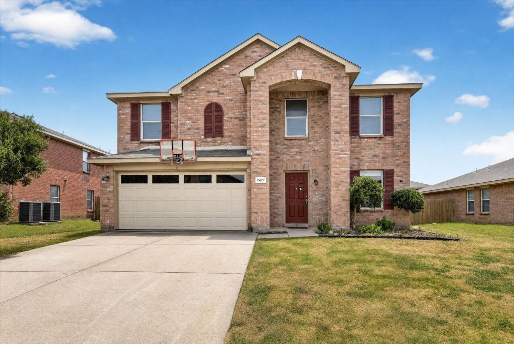 2427 Arroyo Springs Drive, Grand Prairie, TX 75052 — photo 1