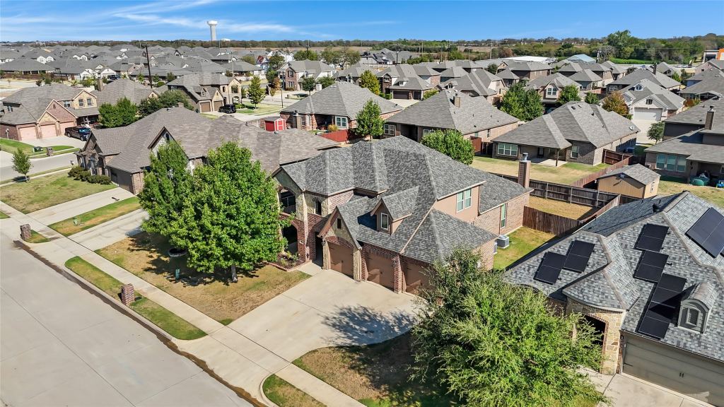 288 Hilltop Drive, Justin, TX 76247 — photo 1