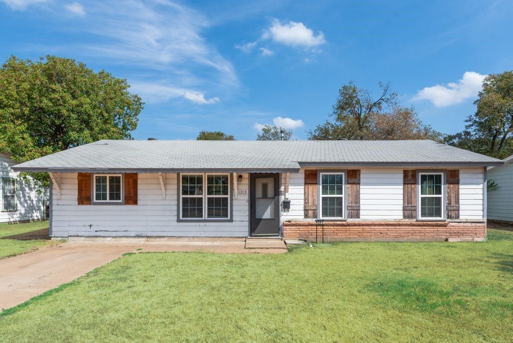 1213 De Ridder Avenue, Fort Worth, TX 76106 — photo 1