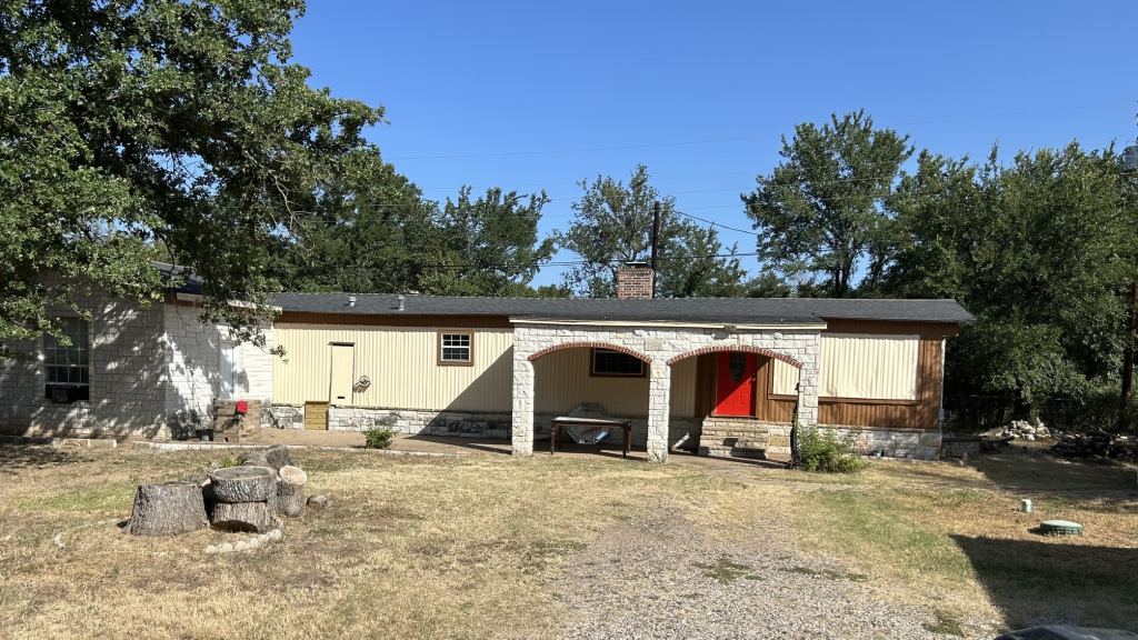 3006 Mesquite Drive, Granbury, TX 76048 — photo 1