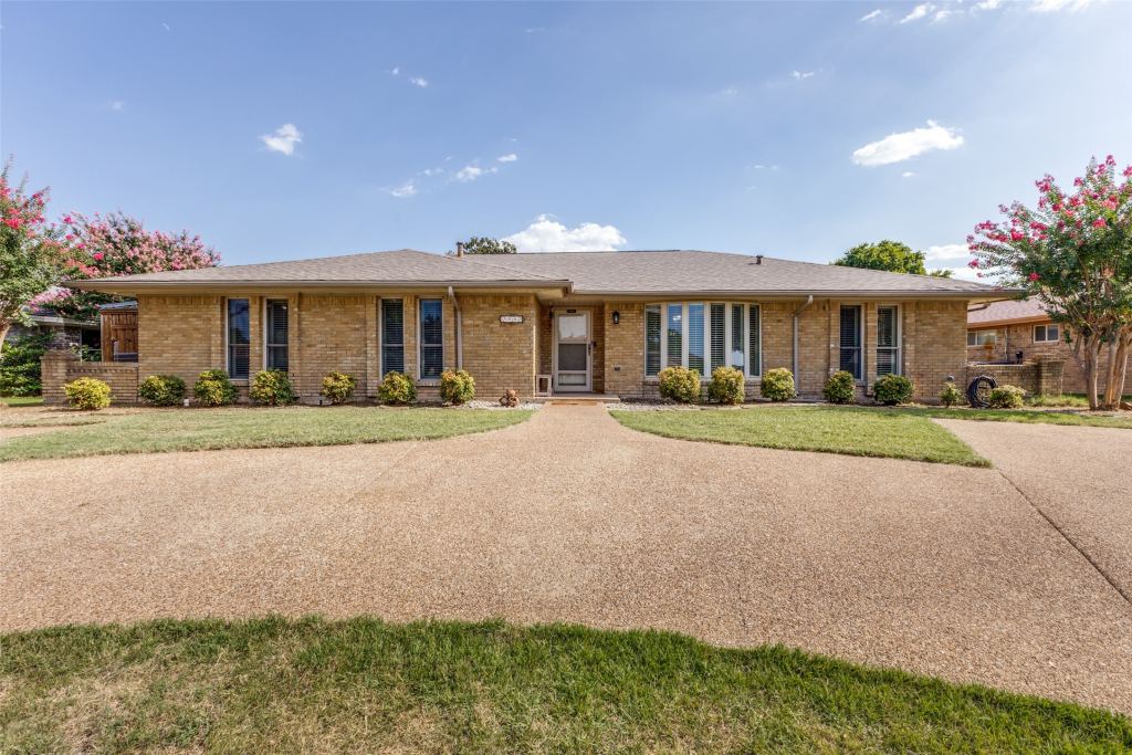2512 Evergreen Drive, Plano, TX 75075 — photo 1