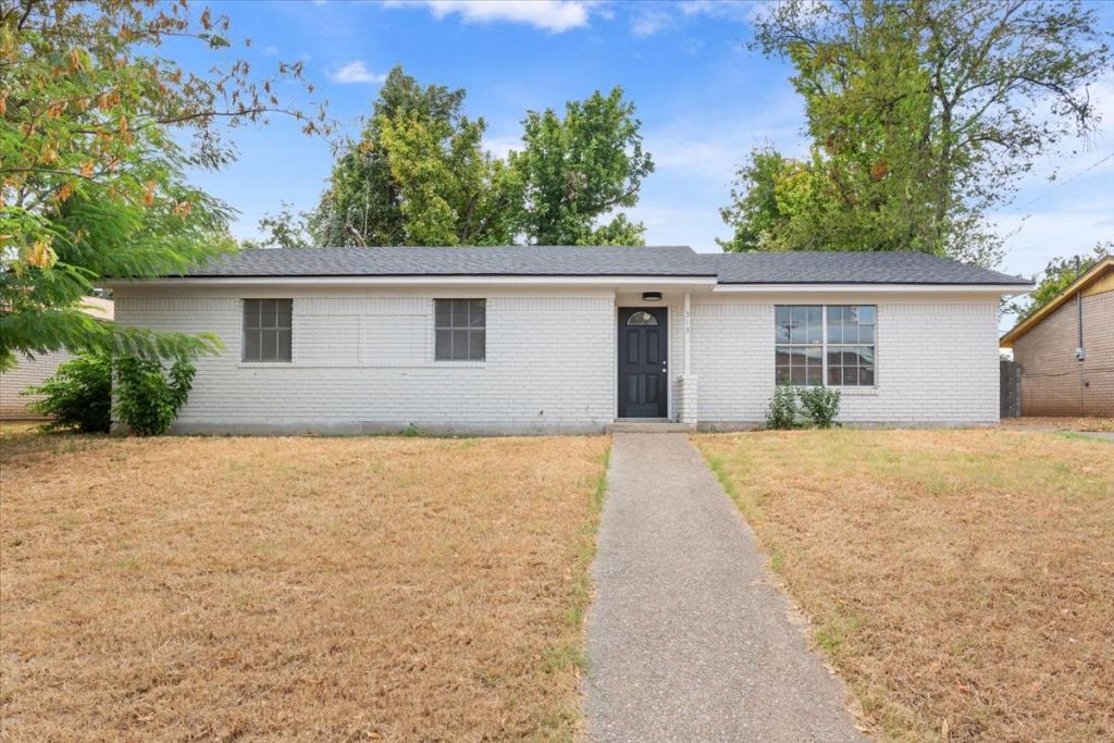 313 Carver Street, Waco, TX 76704 — photo 1